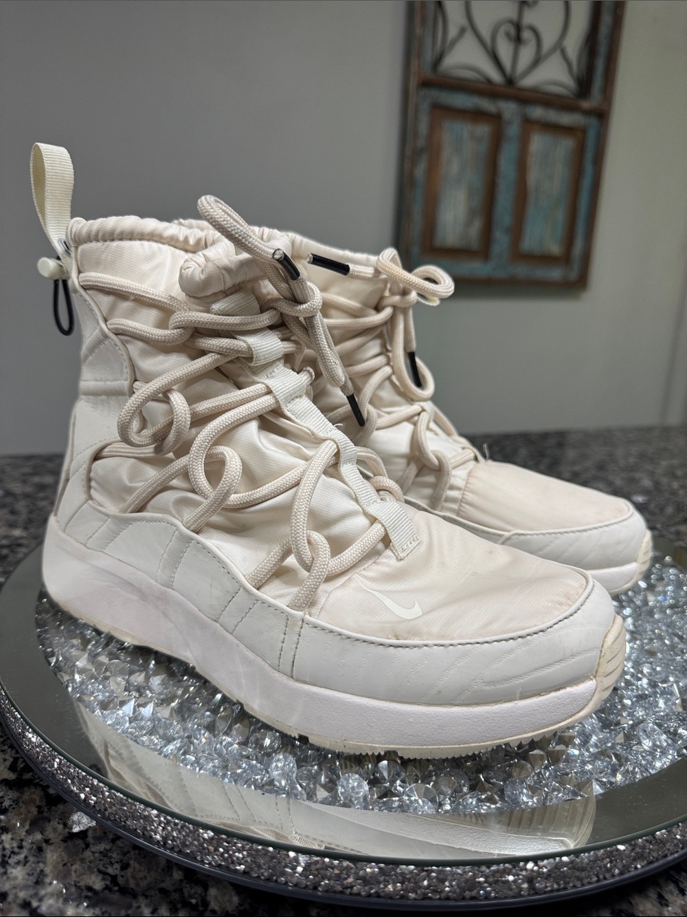 Nike Tanjun high rise Cream High-Top Women's Utility Sneakers EUC 7.5